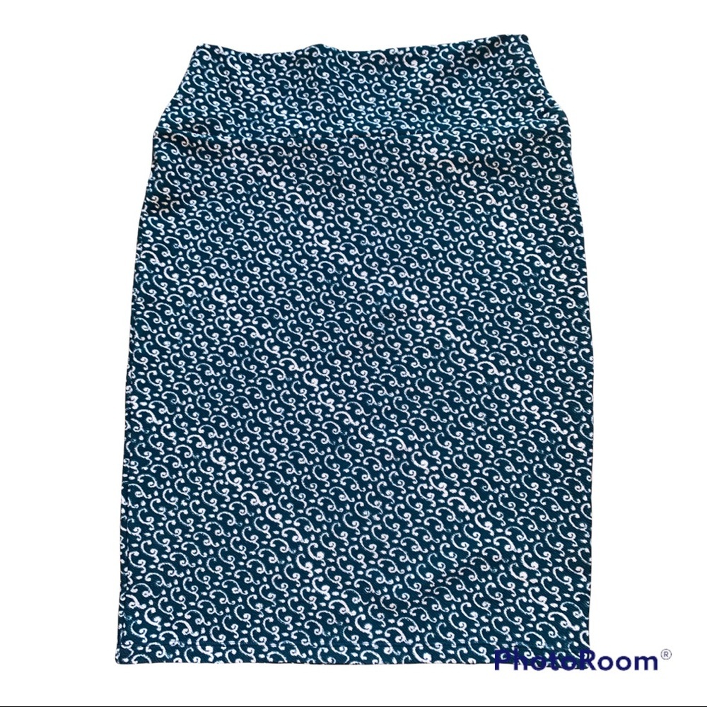 NWOT LULAROE CASSIE SKIRT.